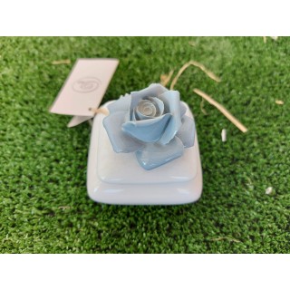 Scatolina mignon con rosa azzurro polvere capodimonte |…