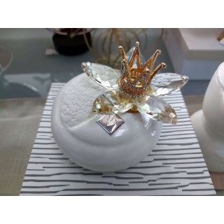 Diffusore di profumo in ceramica bianca con fiori decorativi e corona