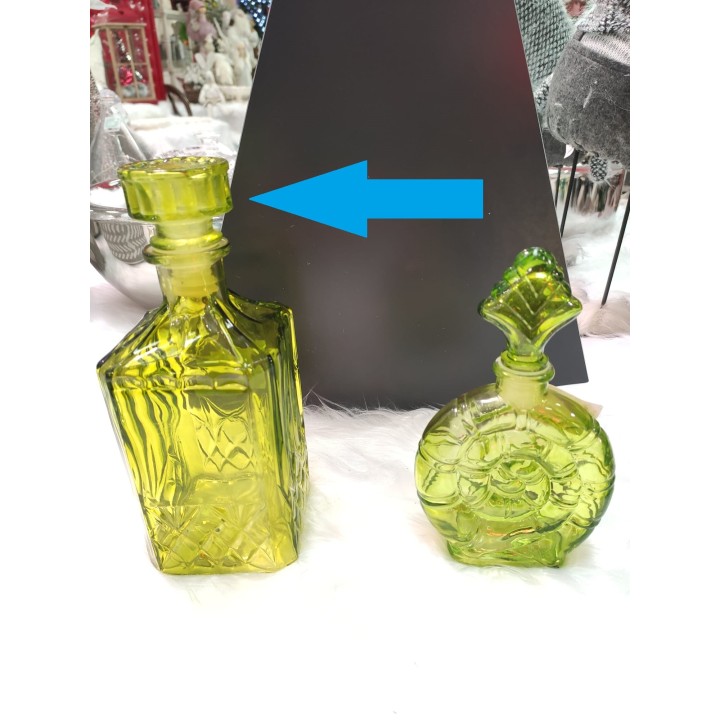 Bottiglia quadra verde in vetro 22,5 cm | CarinCasa