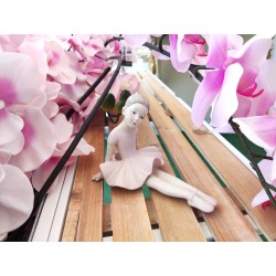 Ballerina seduta con tutù rosa 15,5 x 12 cm