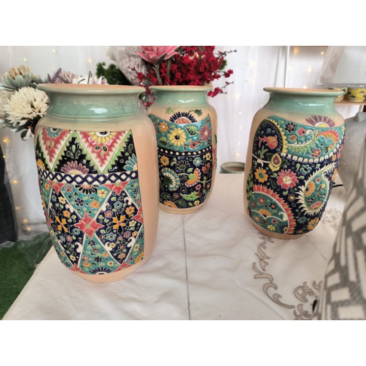 Vaso grande a rilievo 18x32 cm | CarinCasa