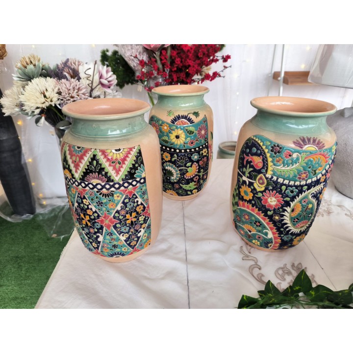 Vaso grande a rilievo 18x32 cm | CarinCasa