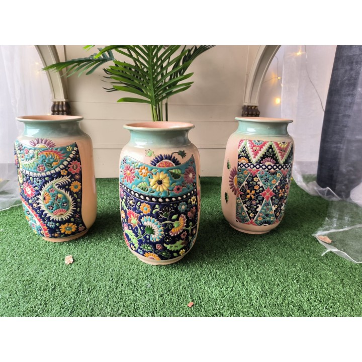 Vaso grande a rilievo 18x32 cm | CarinCasa