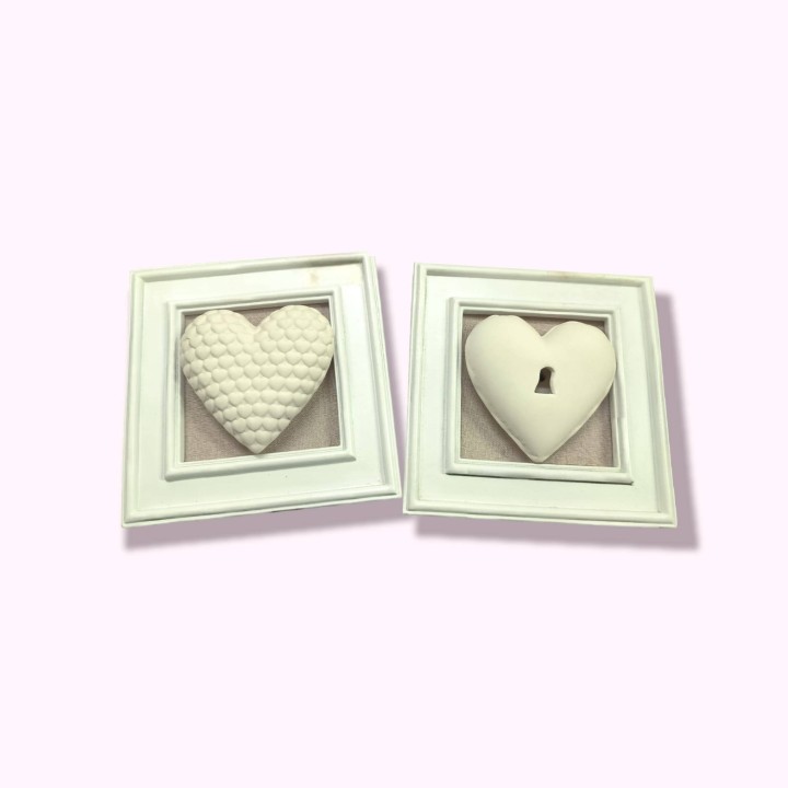 Cuore su cornice assortito 2 modelli 18 x 18 cm | CarinCasa