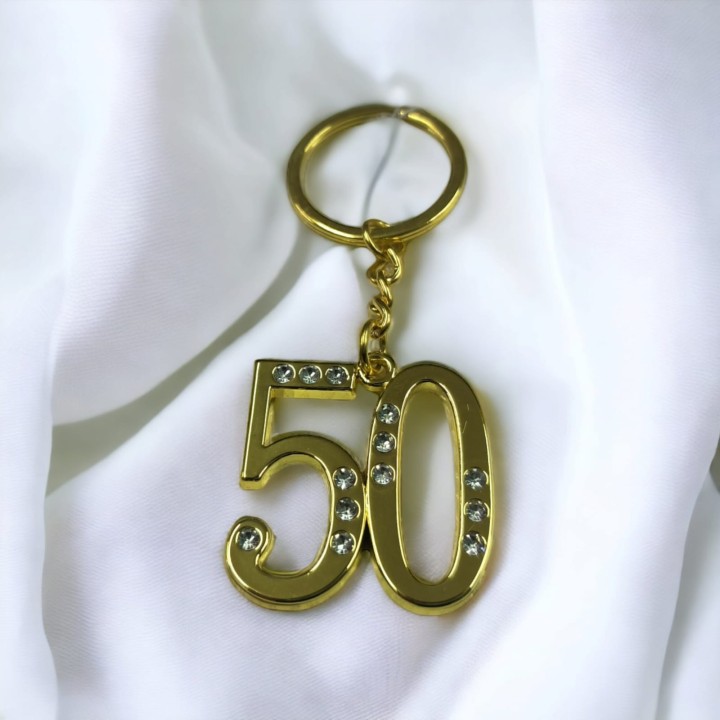 Portachiave 50 esimo con cristalli in metallo | CarinCasa