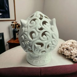 Pigna pugliese media con led con scatola firmata 11x17 cm