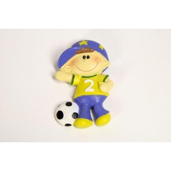 Magnete bimbo calciatore con pallone in resina