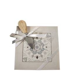 Tagliere in legno shabby 17x17 cm con maioliche debora carlucci