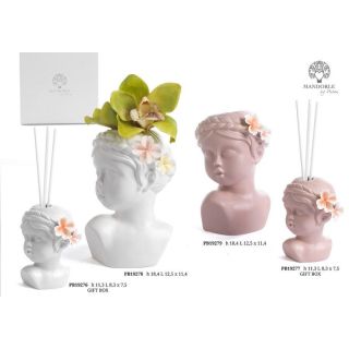 Diffusore per ambiente a busto di bambina rosa in ceramica con fiore 1