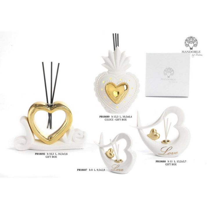 Diffusore per ambiente a cuore con scritta Love in ceramica bianca e o