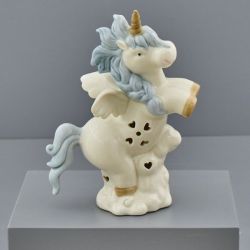 Unicorno alato celeste in porcellana con cuori traforati