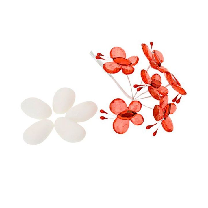 Farfalle rosse con confetti bianchi