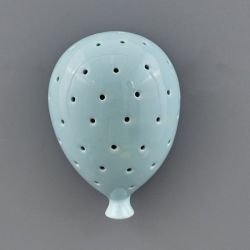 Palloncino in ceramica azzurro traforato
