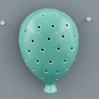 Palloncino da parete in ceramica verde acqua traforato