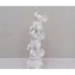Elefanti in equilibrio bianchi