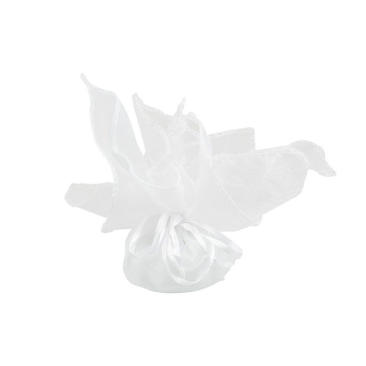 Bimba in resina con cuore e coroncina