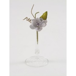 Mazzetto aperto di fiori grigio