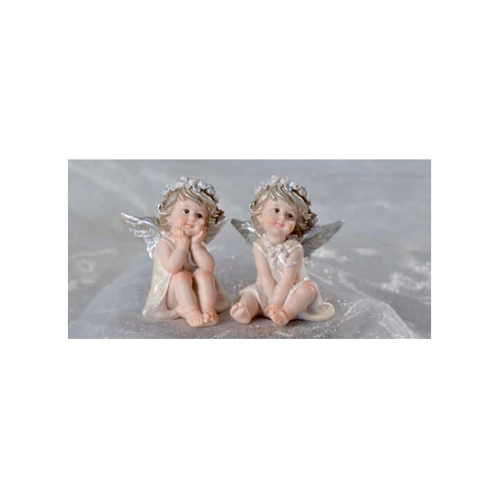Angioletto seduto con corona di rose 2 assortiti 8 cm |…