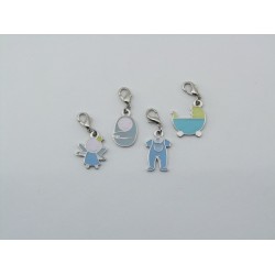 Charm da bimbo in metallo smaltato
