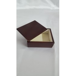 Box legno 8,5x6,5x2,5cm