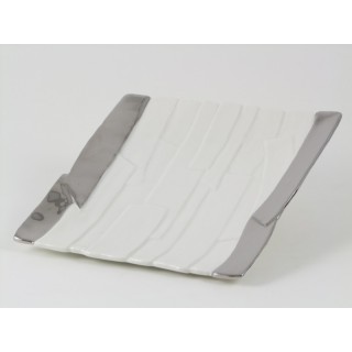 Piatto centrotavola in ceramica con strisce argentate