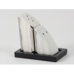 Set sale e pepe in ceramica con strisce argentate