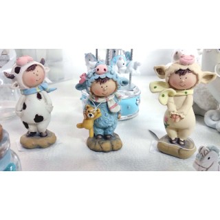 Bimbo in costume da animaletto in resina