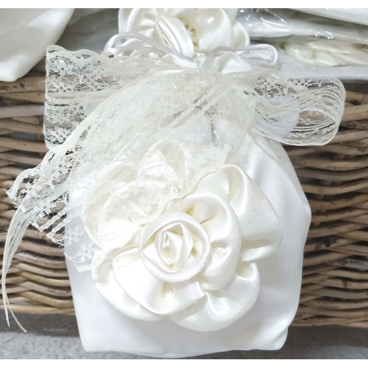 Sacco raso con rosa base quadrata | CarinCasa