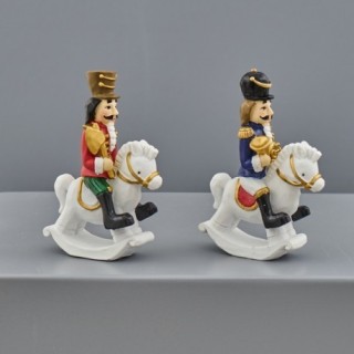 Soldat. A cavallo color gr. 2 ass. 6,5x3x9,5(1/6/144) |…