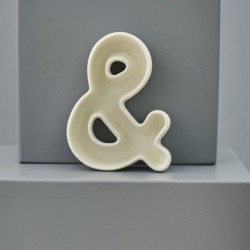 Vaschetta a forma di simbolo & in porcellana bianca, 10 cm